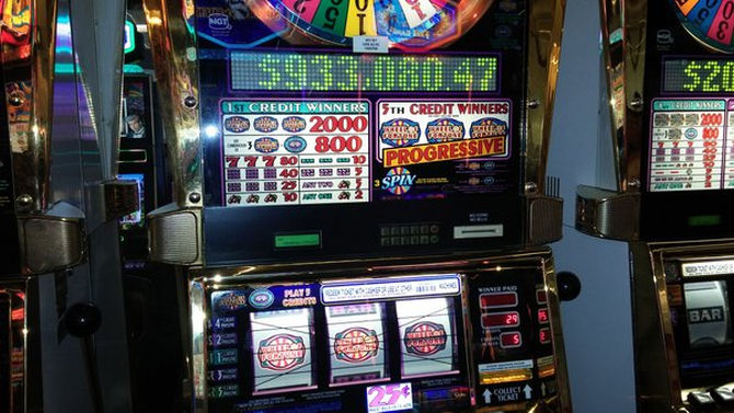 Vincita slot machine Canbet 879156